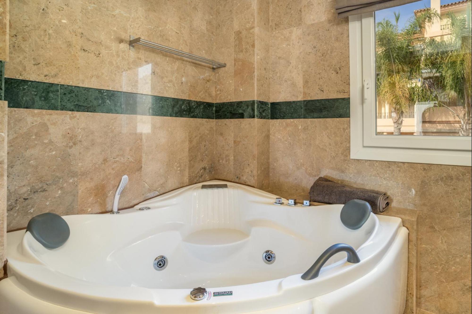 Apartamento Lovely Duplex Penthouse With Spectacular Sea View Marbella